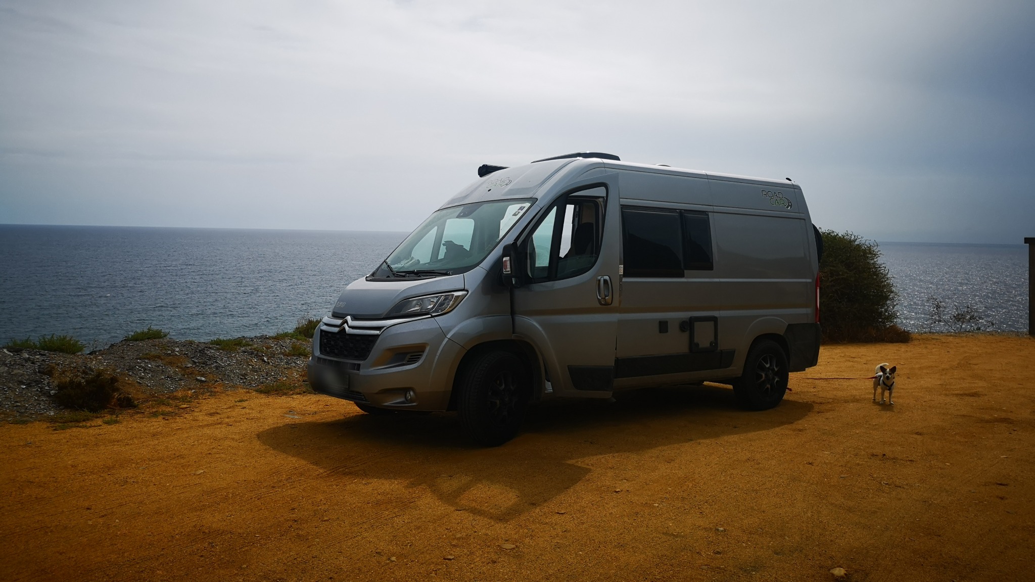 Almería mit dem Wohnmobil: eine Nacht auf Schotter, Plastikmeer und die Küste bis Águilas