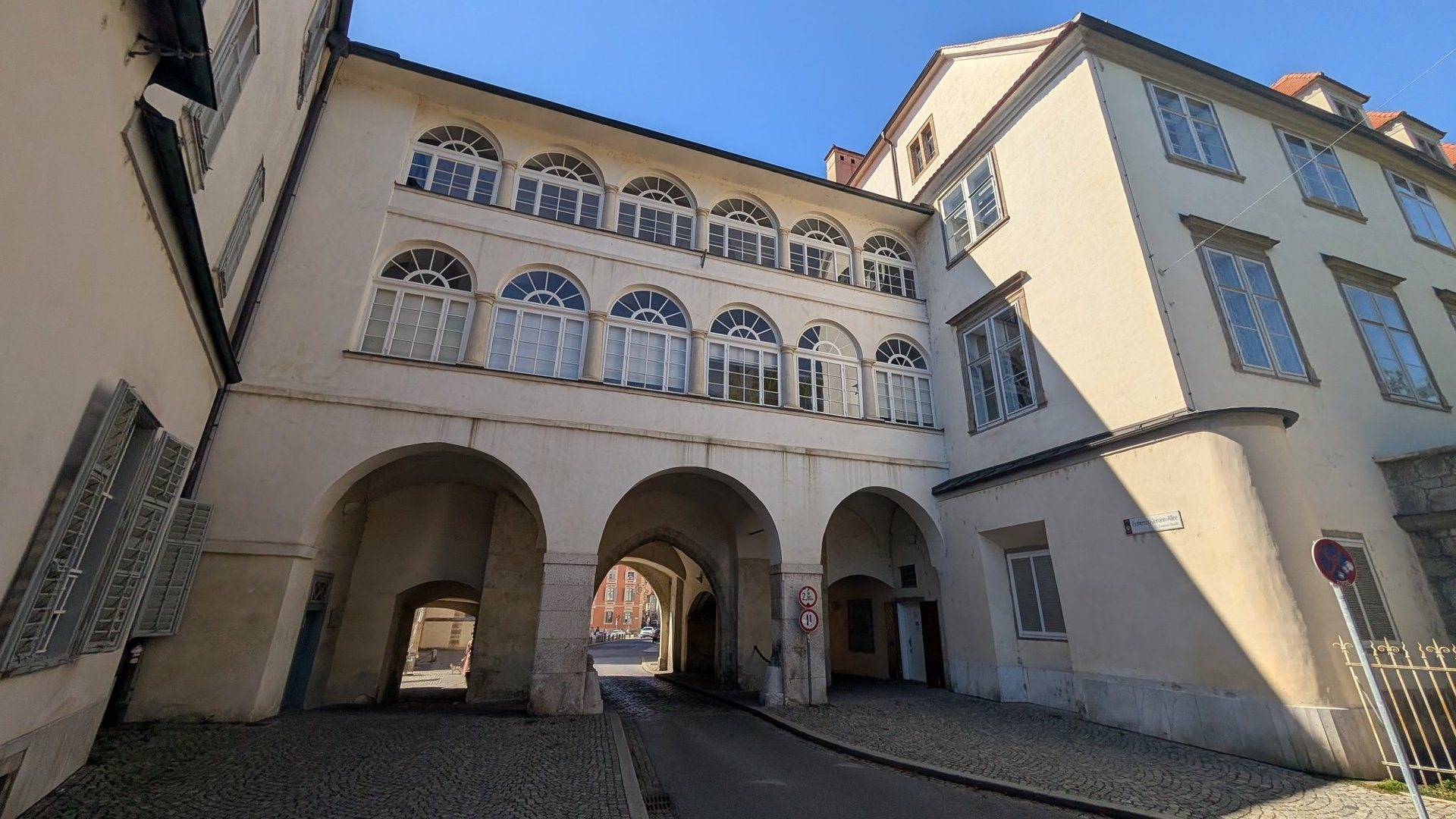 Arkaden im Innenhof der Grazer Burg