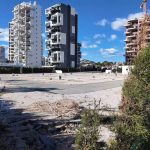 Baustelle mit Hochhäusern in Calp, wo früher unser Stellplatz war – Standbild aus unserem Video